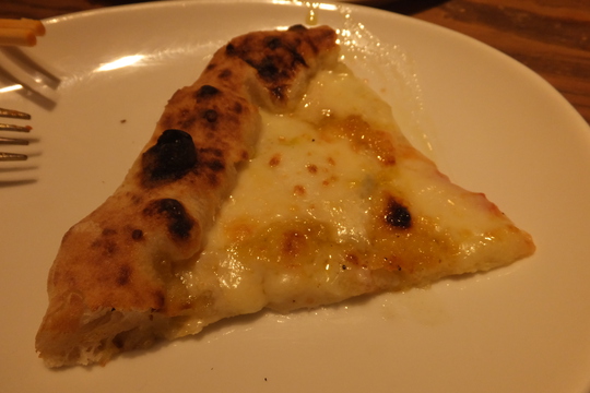 梅田　「ドムスオルソ」　手軽に楽しめるピッツリアのお店です！