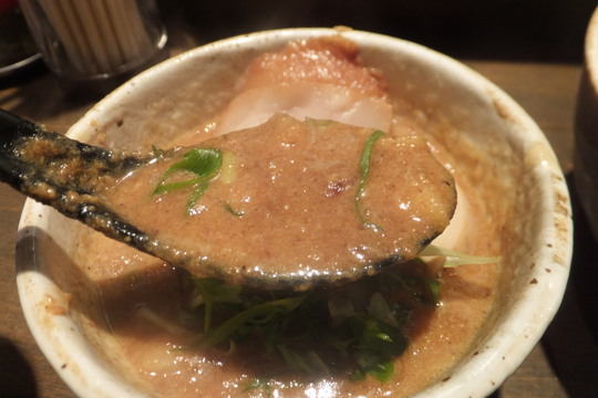 西中島　「大杉製麺」　濃厚なコクのある鶏のつけ出汁のつけ麺！