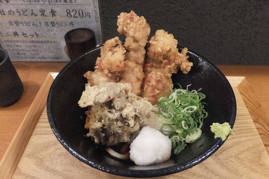新大阪・新なにわ大食堂　「本町製麺所　天」　気軽に入れて頂く鶏天ぶっかけ！