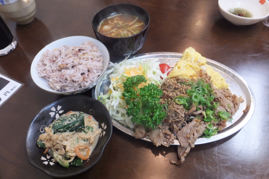 日本橋・黒門市場　「招福庵」　定食屋で頂ける絶品のローストビーフ丼！
