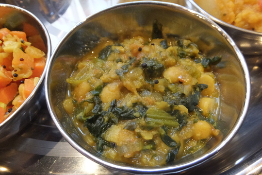 都島　「ナンタラ」　南インド料理のミールスが楽しめます！　