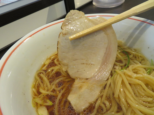 神戸・住吉　「豚一頭清湯麺」　スッキリした旨味たっぷりの豚清湯麺！