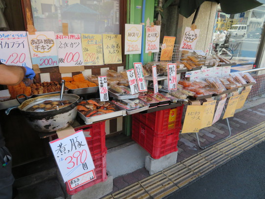 城東・鴫野　「旬のフルーツ　ハリマ」　色々な種類のサンドイッチが390円均一で品揃えしている何かと話題のお店！