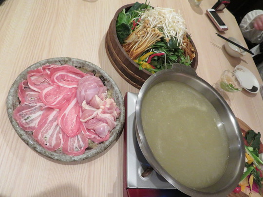 堺・深井　「和楽（わぐら）」　名物草鍋や手作りの美味しい料理が頂けます！