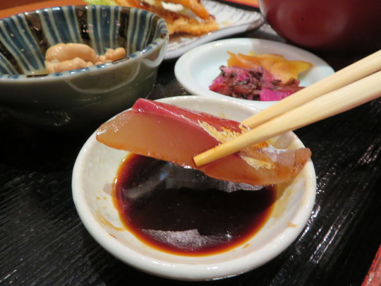 京橋　「天然地魚料理　さかなや　京阪京橋店」　造りと白身フライの日替わりがお得ですね！