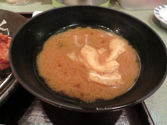 神戸・住吉　「とんかつ　ながた園」　お腹が満腹になるとてもボリューミーな満腹定食！