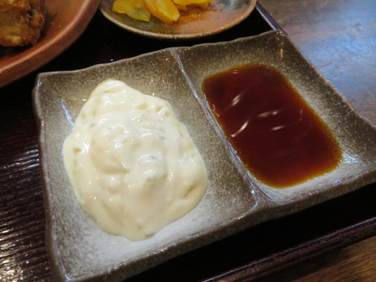 淀川・東三国　「洋食　カーネリアン」　老舗の洋食屋で頂くデカくてでジューシーなカキフライ定食！