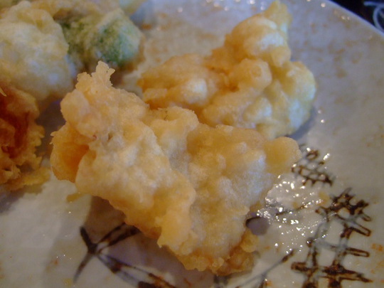 堺・魚市場　「大吉」　早朝の市場で頂く揚げたて熱々の天ぷら！