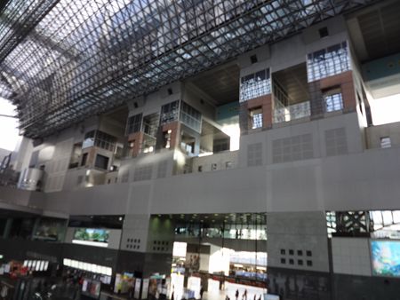 壁の印象が強いけど～京都駅