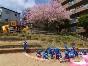 CLOVER児童園　Clover Class &公園～☆