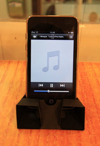 Iphone5,4/4S用紙製スピーカー オトガミ
