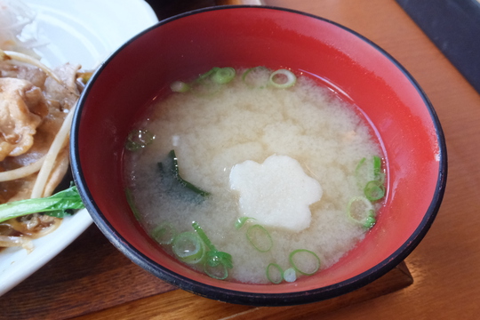 吹田・江坂　「奏（kanade）」　豚肉と小松菜のみそ炒めが旨い！