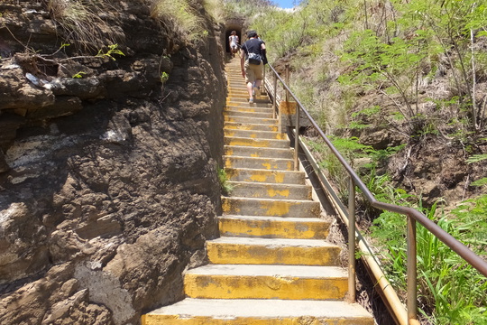 ハワイ　「ダイヤモンドヘッド」　ハワイ珍道中１２　実践！ダイヤモンドヘッドの登り方！