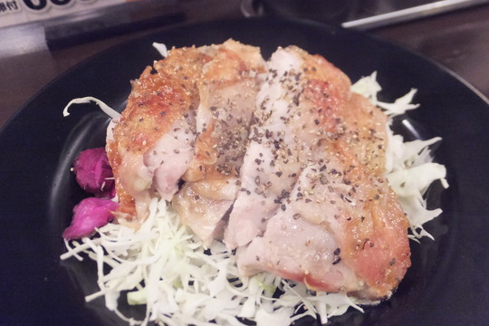 心斎橋・南船場　「一夢庵」　９種類からのソースが選べるお値打ちの鶏もも焼定食！