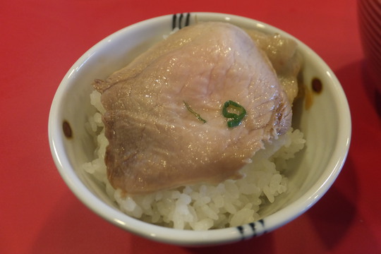 梅田西　「西梅田らんぷ」　チャーシューがタップリ入ったどこか懐かしい豚骨清湯の醤油ラーメン！