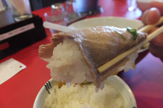 梅田西　「西梅田らんぷ」　チャーシューがタップリ入ったどこか懐かしい豚骨清湯の醤油ラーメン！