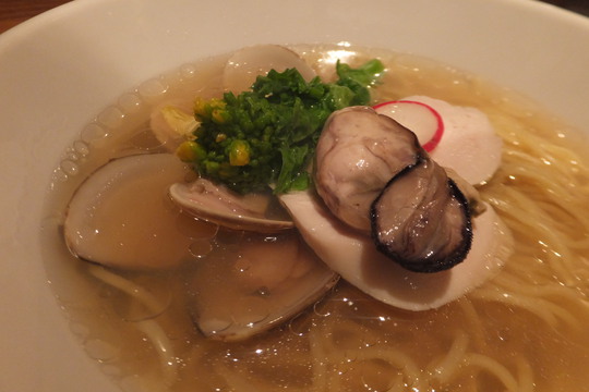 梅田・ルクア　「銀座　篝（かがり）」　関西初出店！旨味が詰まった蛤と牡蠣の汐SOBA！