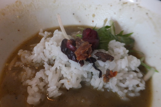 豊中・蛍池　「麺屋　ほぃ」　デフォで食べやすい濃厚鶏白湯ラーメン！