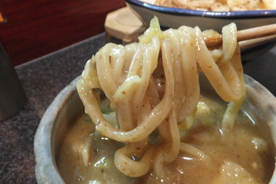 福島　「三く」　小麦粉の香り豊かな全粒粉の超極太麺で頂くつけ麺！