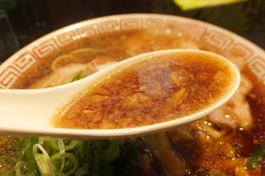 西中島　「サバ６製麺所　西中島南方店」　中華そばと鯖寿司の絶妙な組合せ！