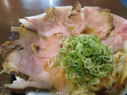 東大阪・荒本　「麺屋ＴＲＹ（トライ）」　国産親鶏の旨味あふれる王道の中華そば！