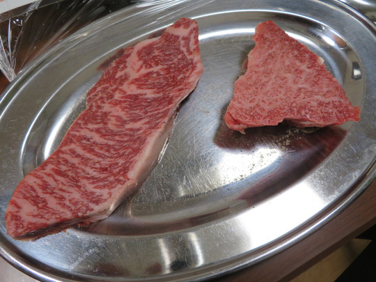 神戸・西元町　「肉のオカダ」　有志で神戸牛を堪能してきました！！