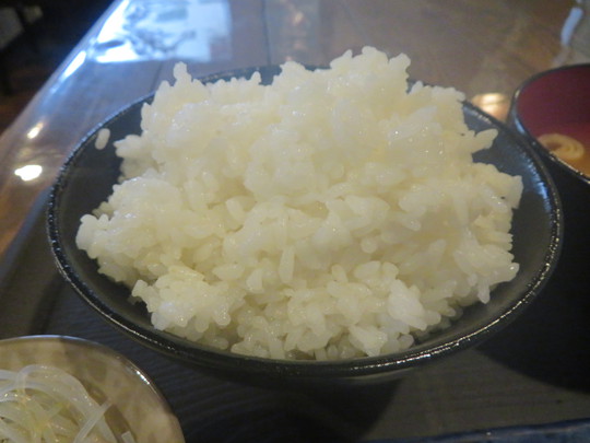 神戸・住吉　「魚屋さんの居酒屋　さかなでいっぱい」　銀たらの味噌焼きが香ばしくて味わい深い！