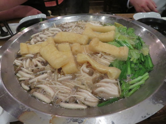 梅田・神山町　「讃岐うどん　今雪」　旨味たっぷりの出汁が効いた特製今雪鍋！