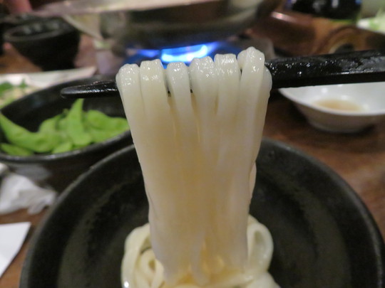 梅田・神山町　「讃岐うどん　今雪」　旨味たっぷりの出汁が効いた特製今雪鍋！