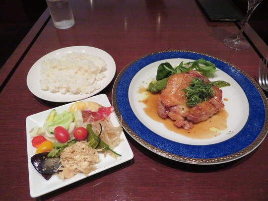 北堀江　「frank（フランク）」　週替りのフレンチ・ランチの若鶏のソテー　すだちバターソース！