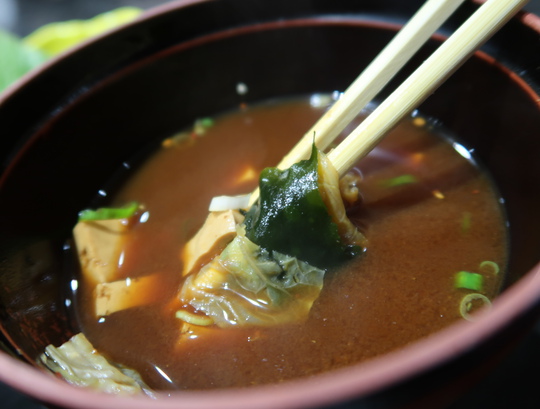 吹田・江坂　「ひょうたん寿し　江坂本店」　人気の寿司屋で頂くサーモンイクラ丼定食！