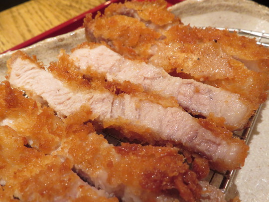 玉造　「ニューバーボン」　岩手県久慈ファームの佐助豚を使用した極上ロース定食！