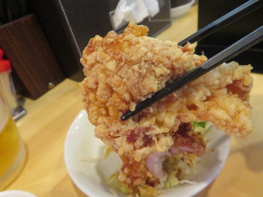 神戸・垂水　「長崎ちゃんぽん・皿うどん　もん吉」　一つ一つがデカい名物の鶏の唐揚げ！