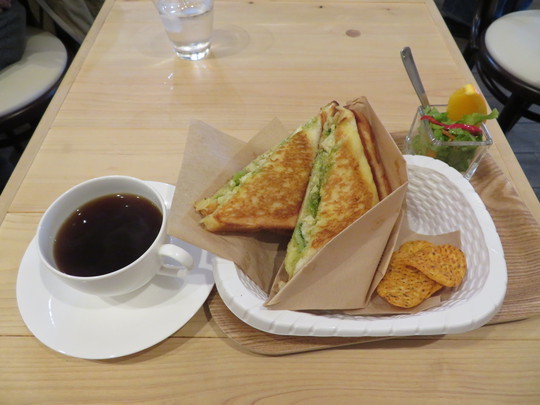 奈良・橿原　「カフェ　えんれい」　江戸時代にタイムスリップ出来る街にある居心地のいい人気のカフェ！
