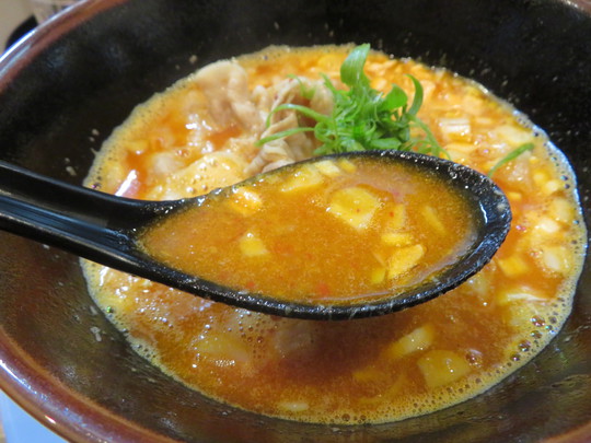 淀川・十三　「中華蕎麦　桐麺」　ピリ辛で旨味がたっぷりな限定の火鍋なつけ麺！