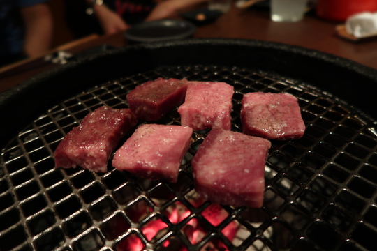 神戸・兵庫　「やきにく　ポッサムチプ」　焼肉の日バンザイ！2023年の焼肉の日（8／29）をお祝いしました！