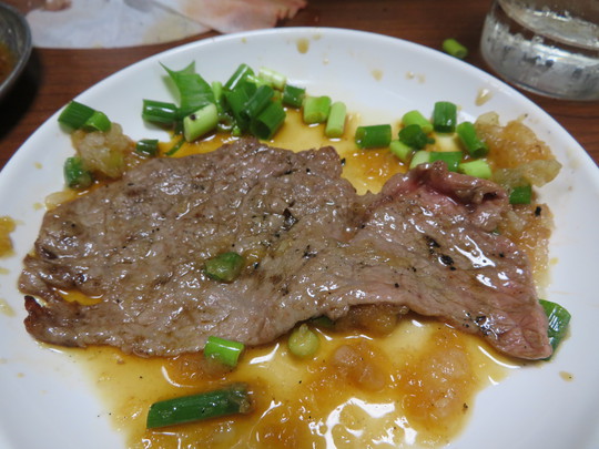 神戸・西元町　「肉のオカダ」　和牛専門の精肉店のお肉をそのまま焼肉で頂けます！