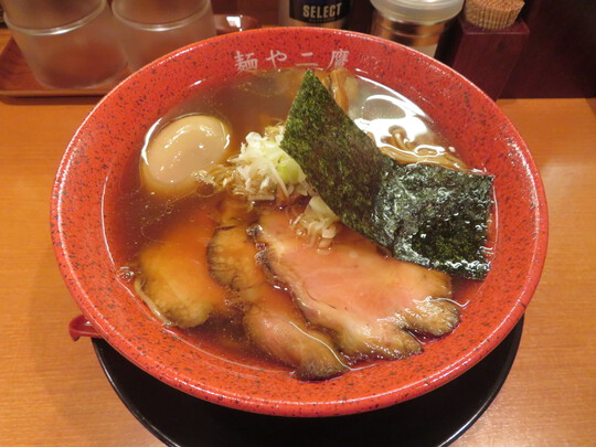 吹田・江坂　「麺や　二鷹」　更に旨味と深みが増したスープの二鷹中華そば！
