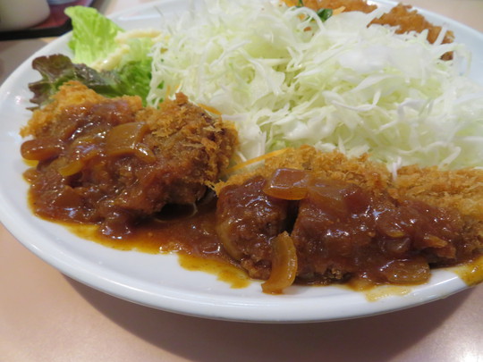 梅田・新梅田食道街　「おおさかぐりる」　ボリューミーで食べ応えあるダブルカツ定食！