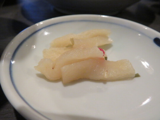 神戸・住吉　「魚屋さんの居酒屋　さかなでいっぱい」　魚屋の居酒屋で味わう居酒屋ランチの味わい深い鱧フライ！