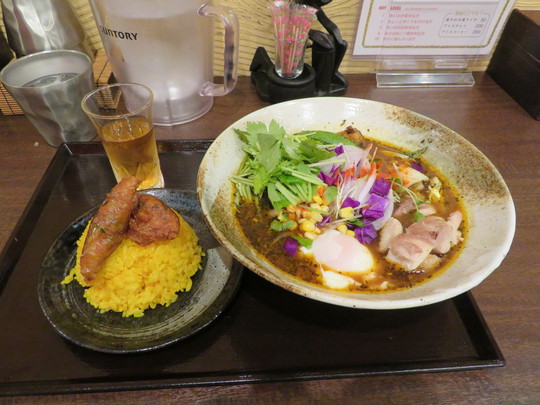梅田・北新地　「スープカレーなっぱ」　今話題のスープカレーで鶏ざんまいの贅沢！