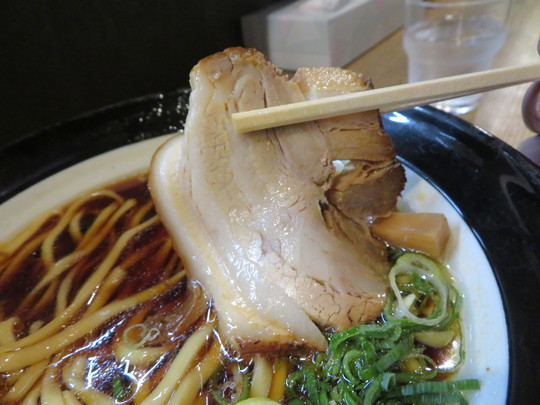 吹田・江坂　「金久右衛門」　バランスいい三強醤油と味わい深い豚丼！