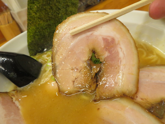 神戸・新在家　「らーめん専門　いっぽし 」　神戸で人気の濃厚な鶏白湯のチャーシュー麺を頂きました！