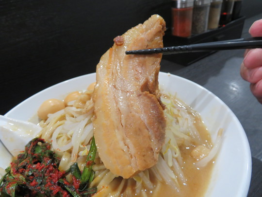 鶴橋　「ラーメンフクロウ」　麺や福はらが放つボリューム満点の二郎系インスパイア！