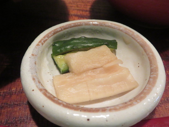 神戸・住吉　「伝統自家製麺　い蔵」　自家製ごまポン酢が効いた梅塩だれの炙り鯛丼！