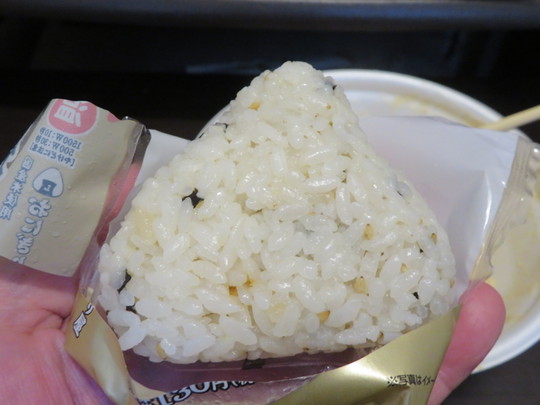 大阪・堺　「龍旗信」　ローソンより濃厚鶏白湯塩担々麺と塩担々めしが発売されています！