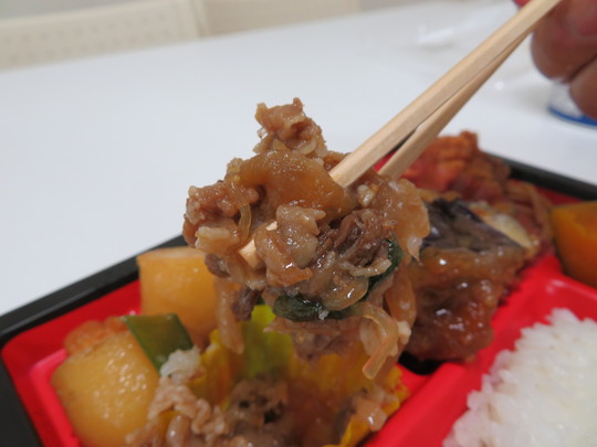 神戸・住吉　「内野家　お惣菜PLUS」　色々なお惣菜が詰まった日替わり弁当が楽しくて美味しいですよ！