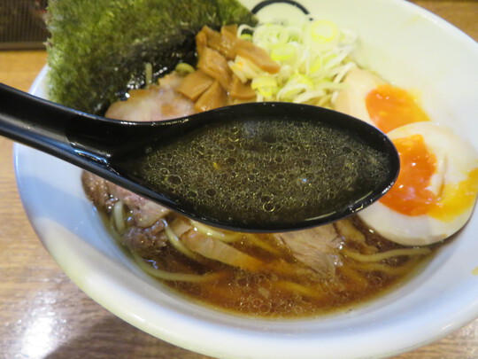 吹田・江坂　「麺創麺魂（めんそうめんたま）」　鶏豚スープの旨味が広がる期間限定の鶏中華そば！