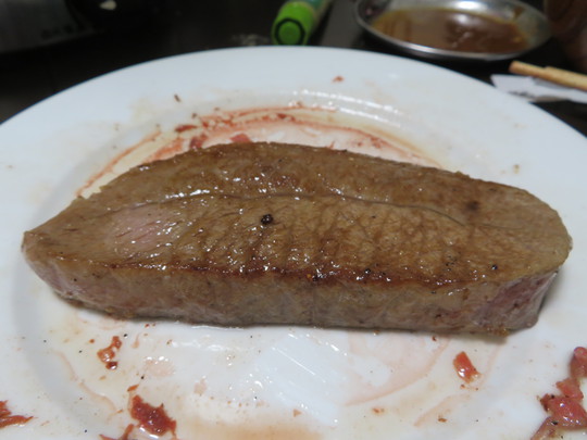 神戸・西元町　「肉のオカダ」　肉の旨味を堪能出来る予約が取れないお店です！