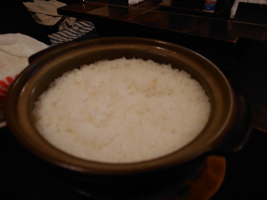 梅田・曽根崎　「呑み喰い処　もんぱーる」　カレーうどんと土鍋で炊いたご飯が旨い！